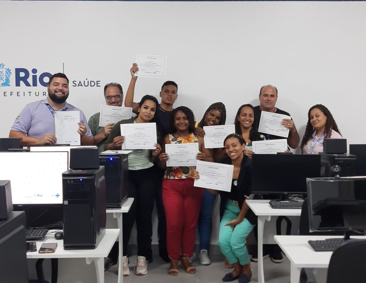TURMA DE ENCERRAMENTO DO CURSO DE EXCEL – OTICS CENTRO