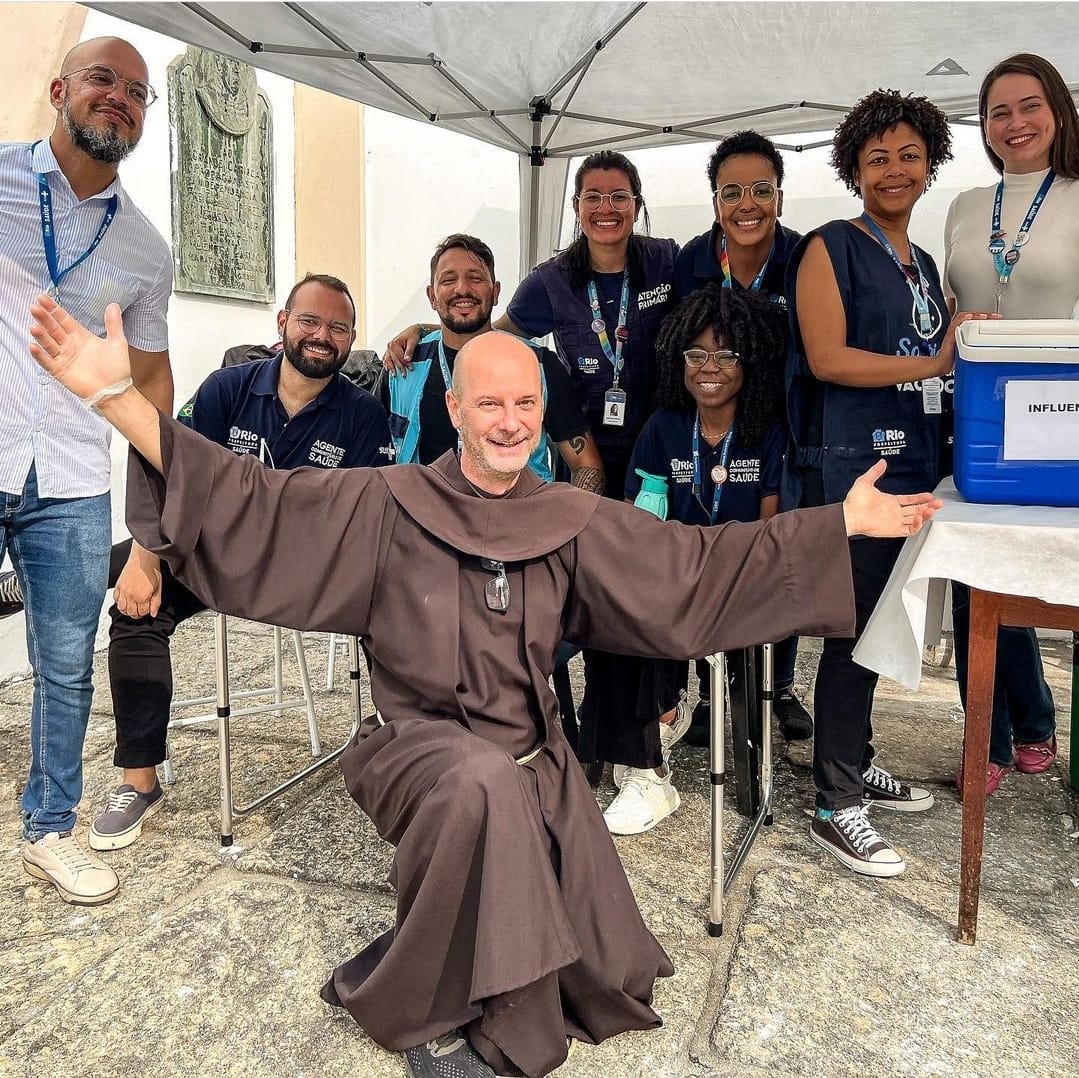 CMS OSWALDO CRUZ E CSE SÃO FRANCISCO DE ASSIS – VACINAÇÃO NO CONVENTO DE SANTO ANTÔNIO