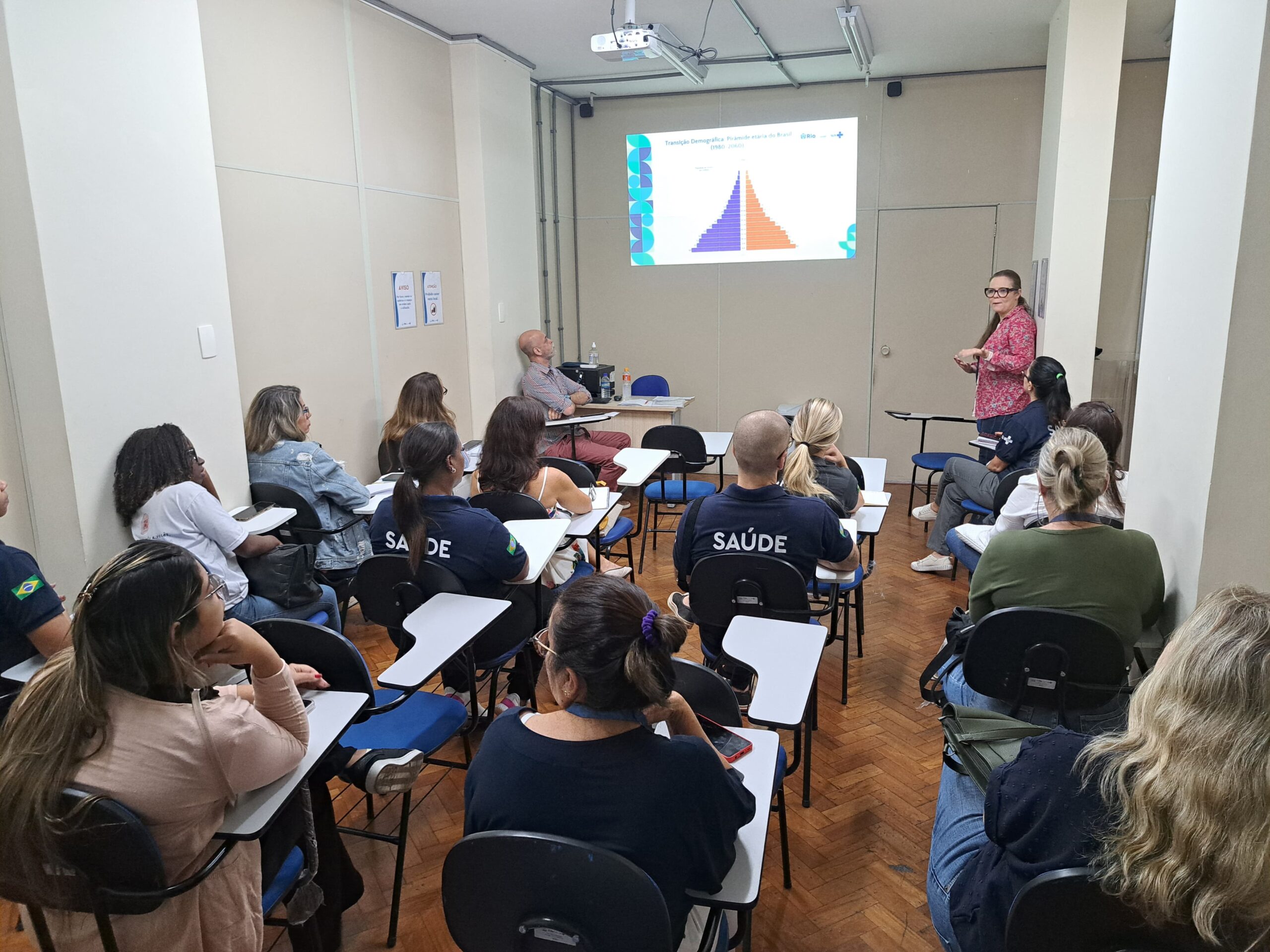 Qualificação de Profissionais da APS na Atenção Integral à Saúde da Pessoa Idosa – AP 1.0